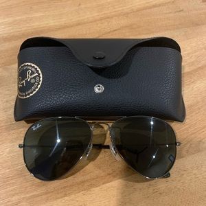 Black Ray-Ban aviator sunglasses